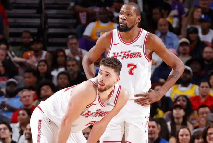 申京蜕变：从单打独斗到团队协作，火箭失误率