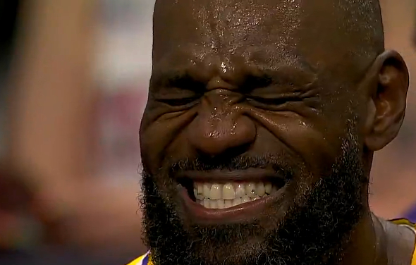 詹姆斯手指戳伤引担忧 后续复出计划待定